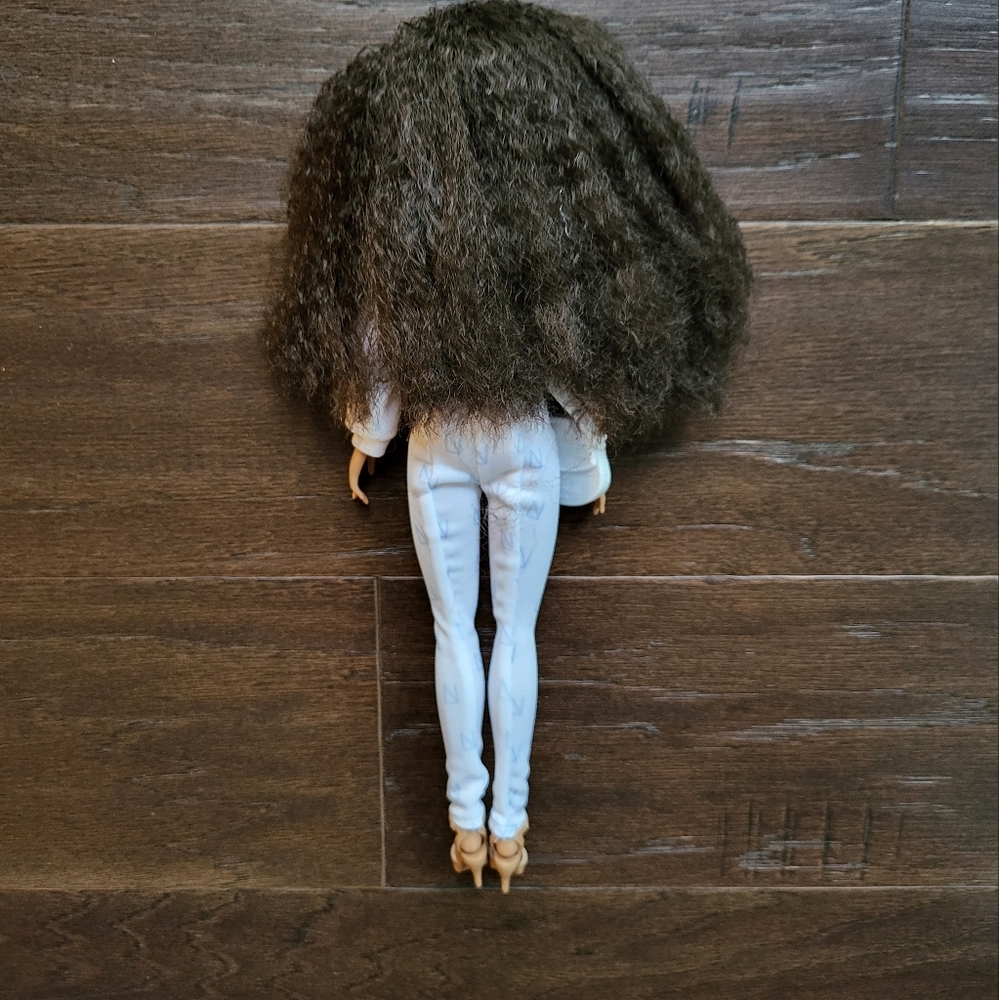 Naturalistas Kelsey Doll Hair type 4B - Picture 4 of 9